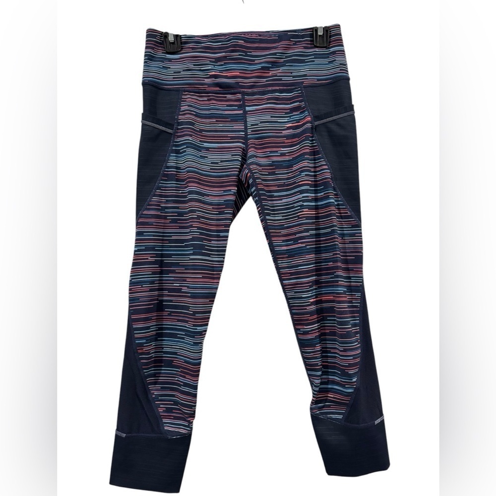 Athleta Navy Blue Multicolored Jigsaw Relay 2.0 Cropped Leggings - size small